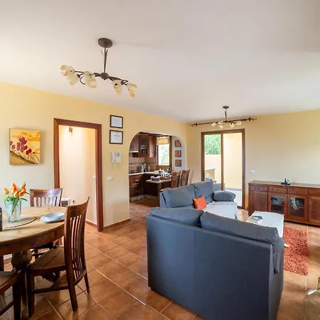 In Tenerife With Pool And Sea Views *