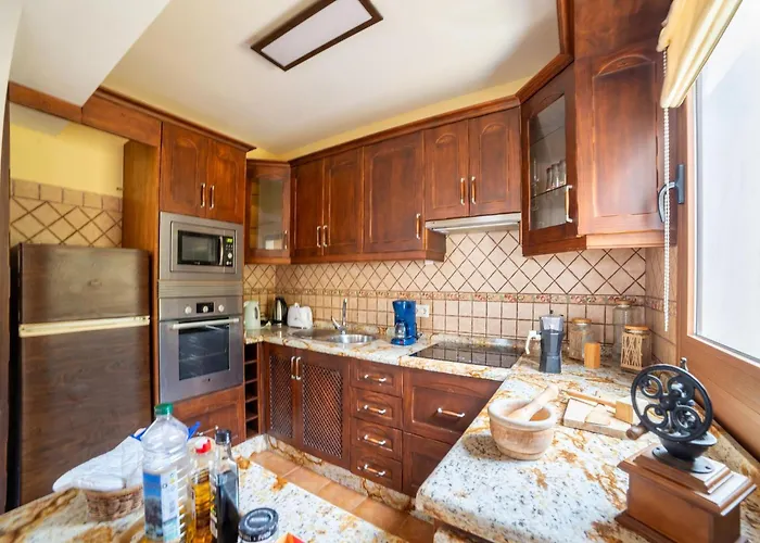 펜션 In Tenerife With Pool And Sea Views *