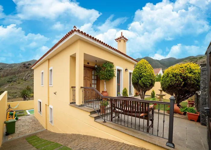 In Tenerife With Pool And Sea Views *