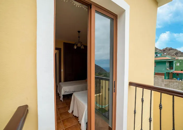 In Tenerife With Pool And Sea Views *