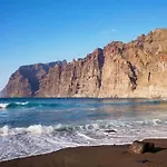 In Tenerife With Pool And Sea Views